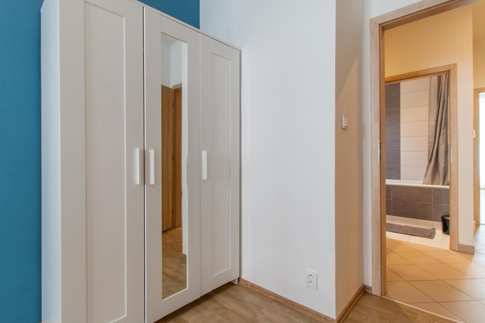 Riverside Cr Apartment Prag Exterior foto