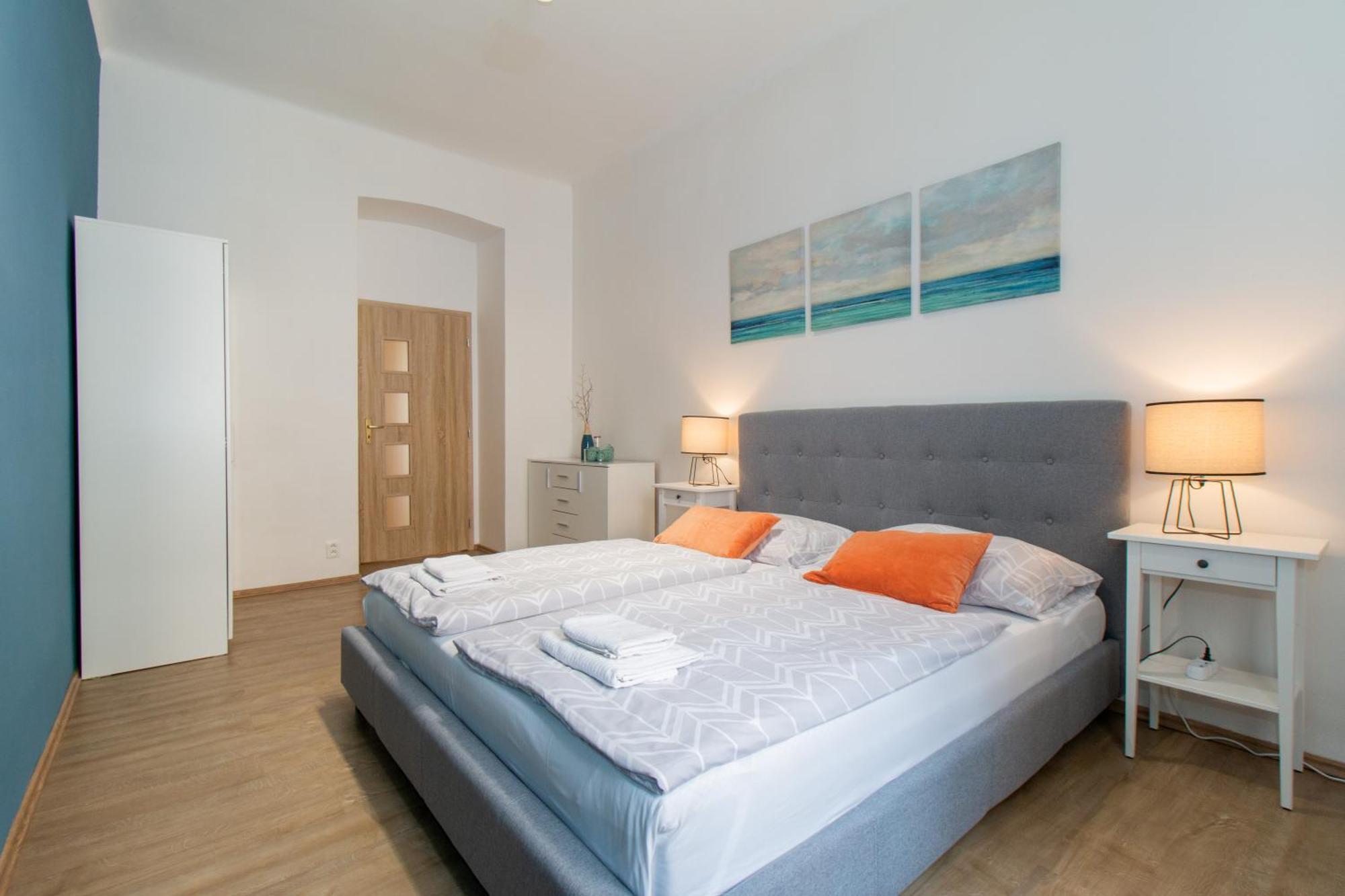 Riverside Cr Apartment Prag Exterior foto
