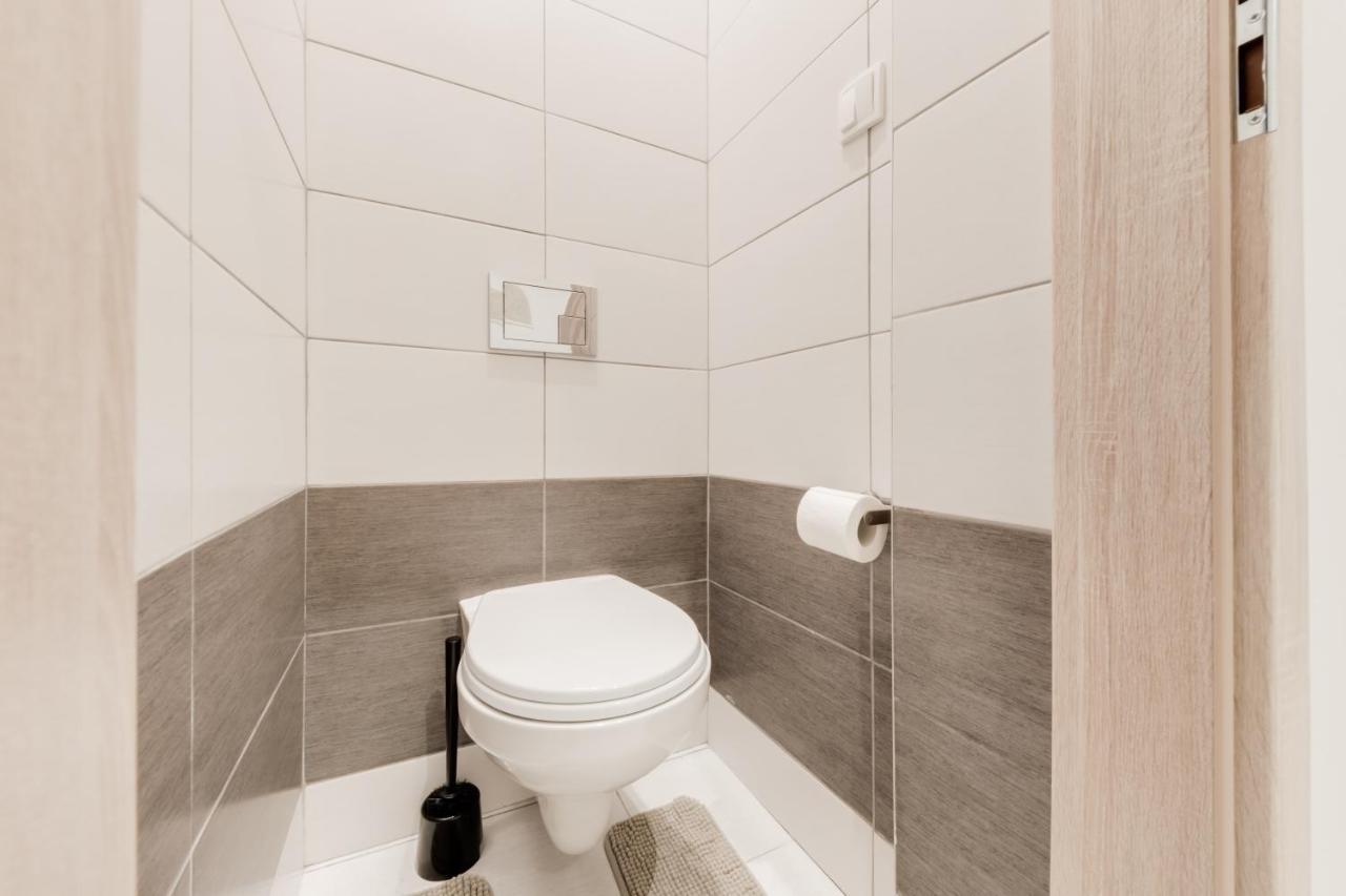 Riverside Cr Apartment Prag Exterior foto