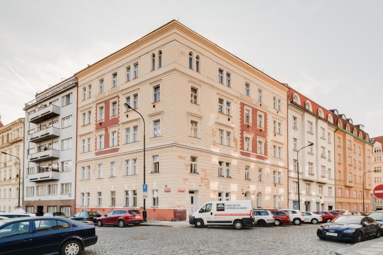 Riverside Cr Apartment Prag Exterior foto